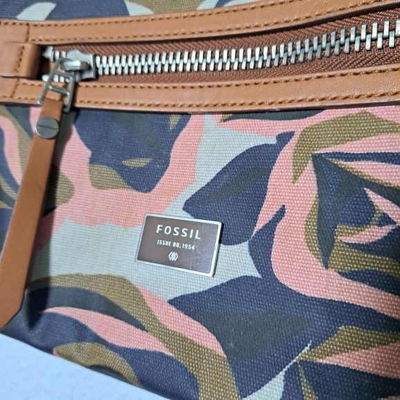 Fossil Dawson Crossbody Floral Bag - Picture 3 of 6